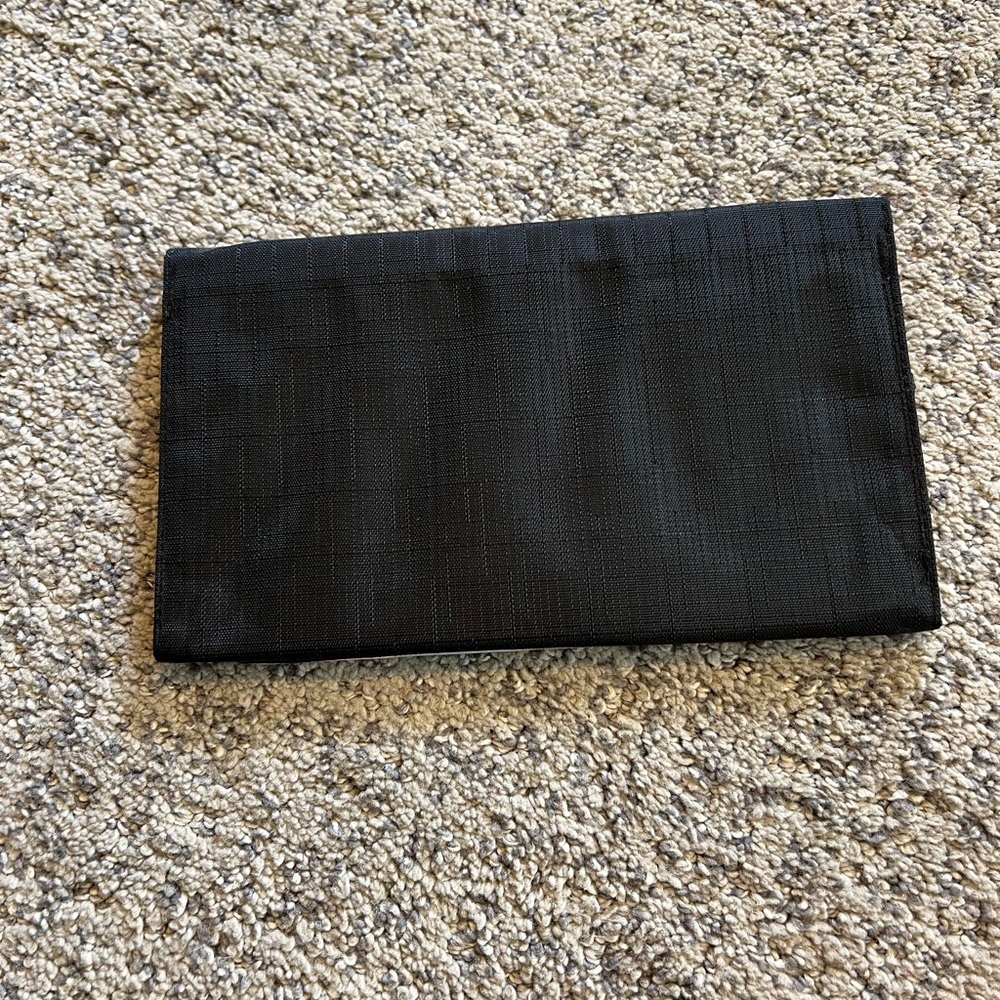 Hocus Pocus Wallet - Picture 2 of 3